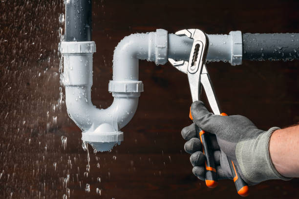 Professional Pipe Repair technician working in Pasadena, MD